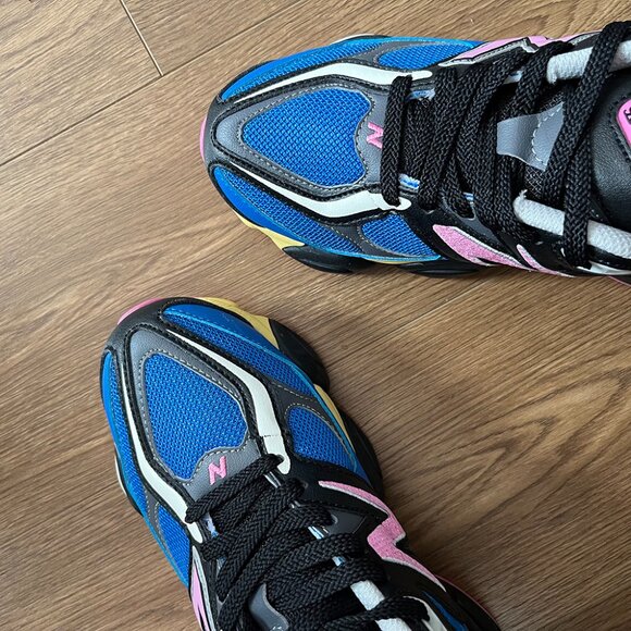 New Balance 9060 Blue Sneakers - Picture 6 of 7